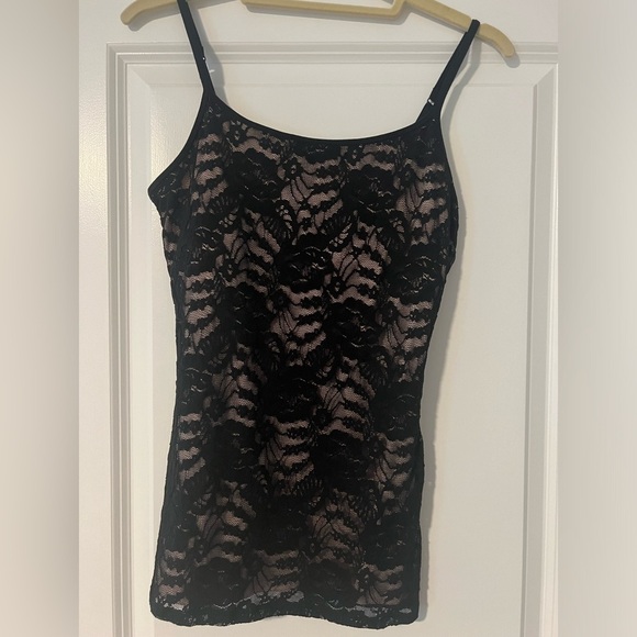 Express Best Loved Tank Lace - Picture 2 of 4